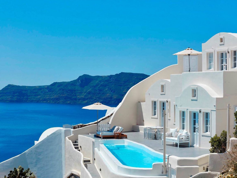 canaves-oia-luxury-resorts-villas