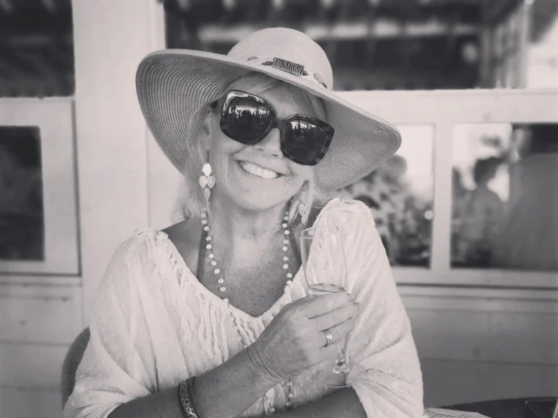 ashlyn-watts-the-celebrant-sunshine-ceremonies