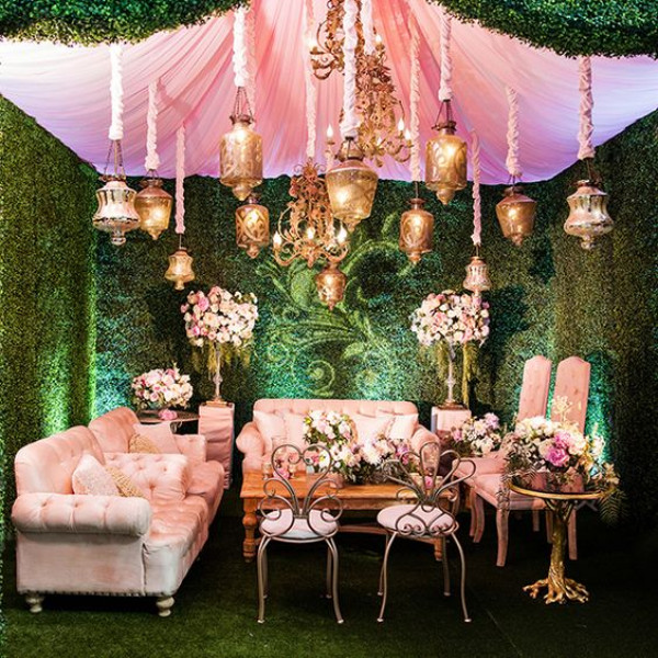 creative-wedding-alice-in-wonderland-magical-ideas