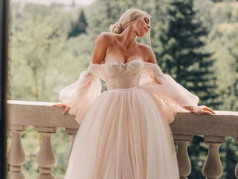 heavenly-pink-dress-for-romantic-brides