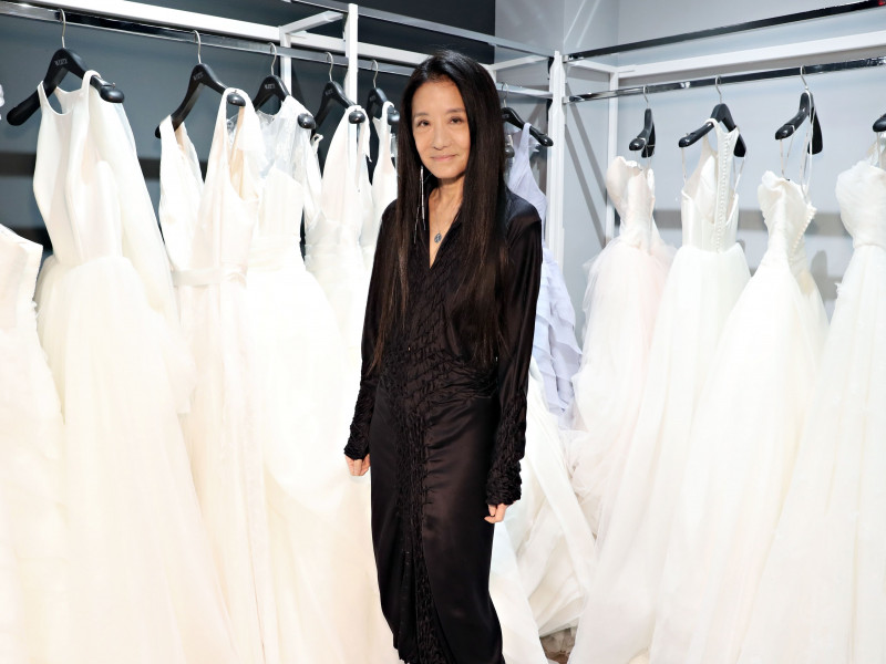 vera-wang-queen-of-classic-elegance-and-modern-designs